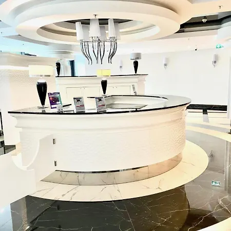 Luksusowy Z Widokiem, Basenem I Sauna Hanza Tower Apartman