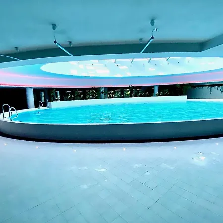 Luksusowy Z Widokiem, Basenem I Sauna Hanza Tower Apartman *