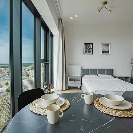 Apartment Hanza Tower