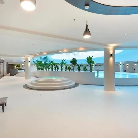 Luksusowy Z Widokiem, Basenem I Sauna Hanza Tower Апартаменти