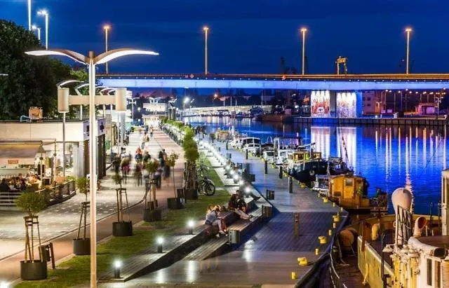 Appartement Luksusowy Z Widokiem, Basenem I Sauna Hanza Tower 19th Floor